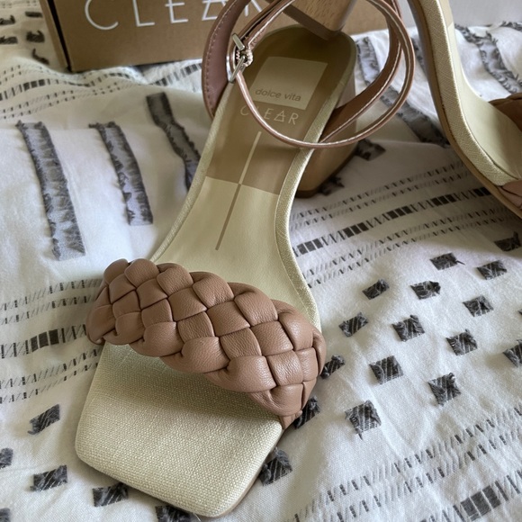 Dolce Vita Maren Heels - Picture 4 of 10